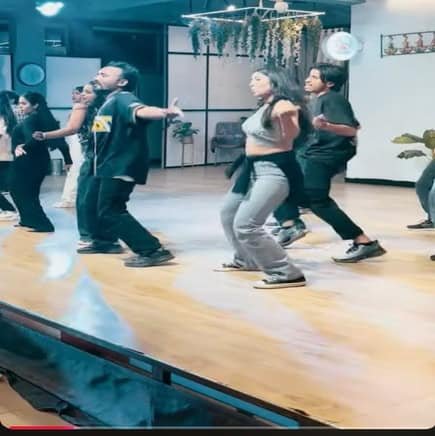 Akansh Kiathal chaska chaska choreography