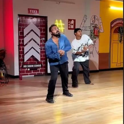 Akansh Kiathal Sajde choreography